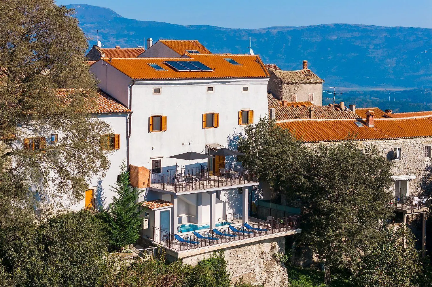 Beeindruckendes Apartment Mit Panoramablick, Pool, Privatparkplatz, Grill